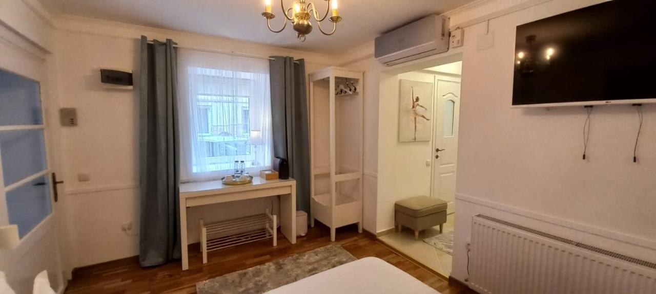 Five Rooms Brasov Luaran gambar